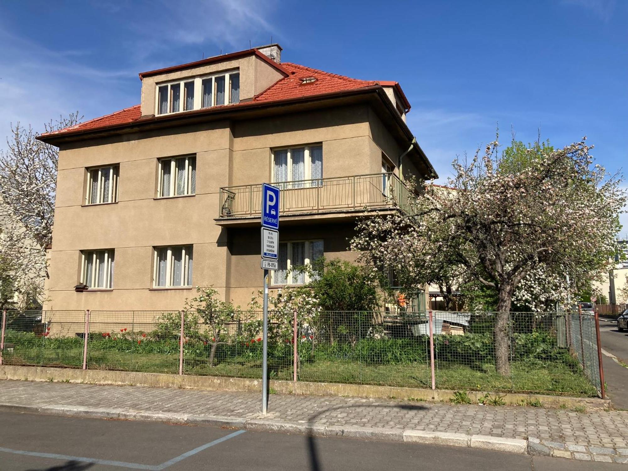 Spacious Apartment - Free Parking! Praha Eksteriør bilde